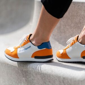 Beispiel für gebrandete Sneaker