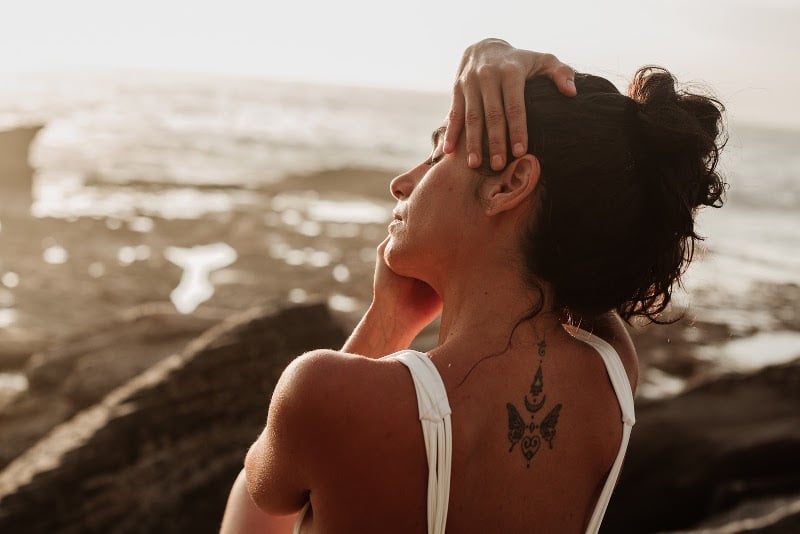 Yoga Nackenseitendehnung